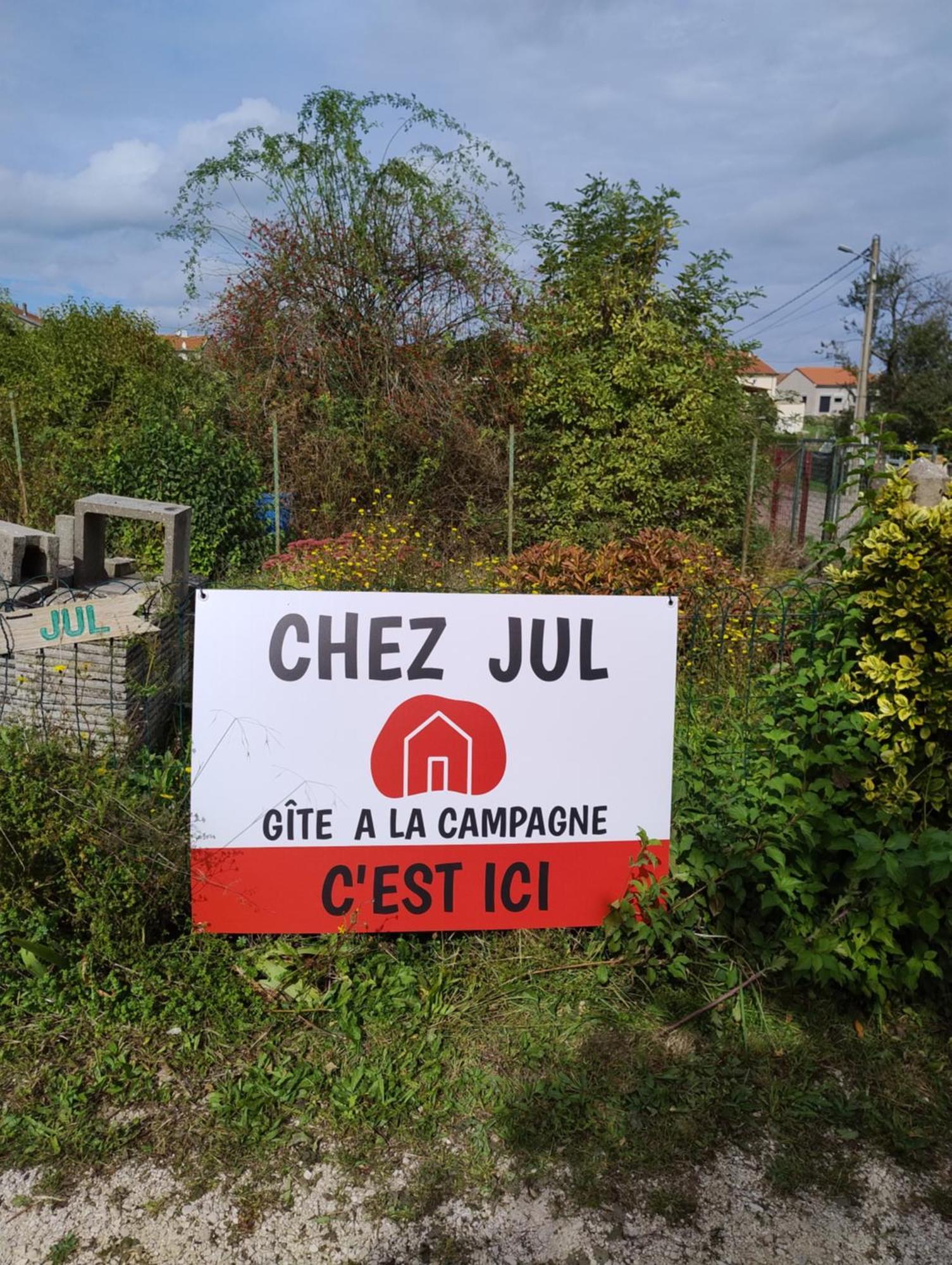 Chez Jul Hotell Bulligny Exteriör bild